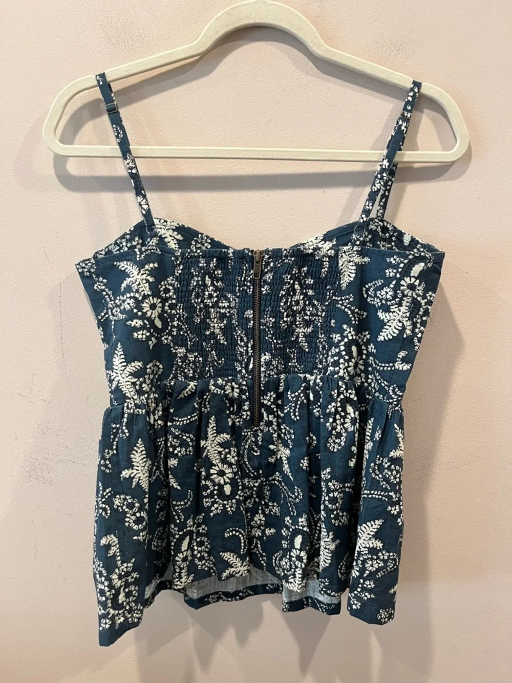 The Great The Verse Top in Indigo Bandana, Size 1 - Picture 6 of 6